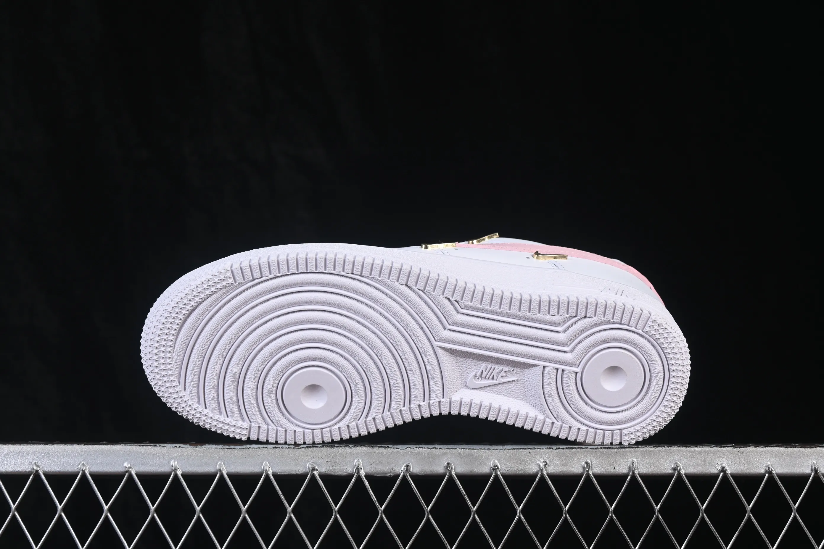 All categories Nk Air Force 1 Air Force series Nk Air Force 1 Low Air Force low-top Nike Air Force 1'07 Low Two-dimensional theme Air Force 1 low-top casual sneakers ZH0316-112